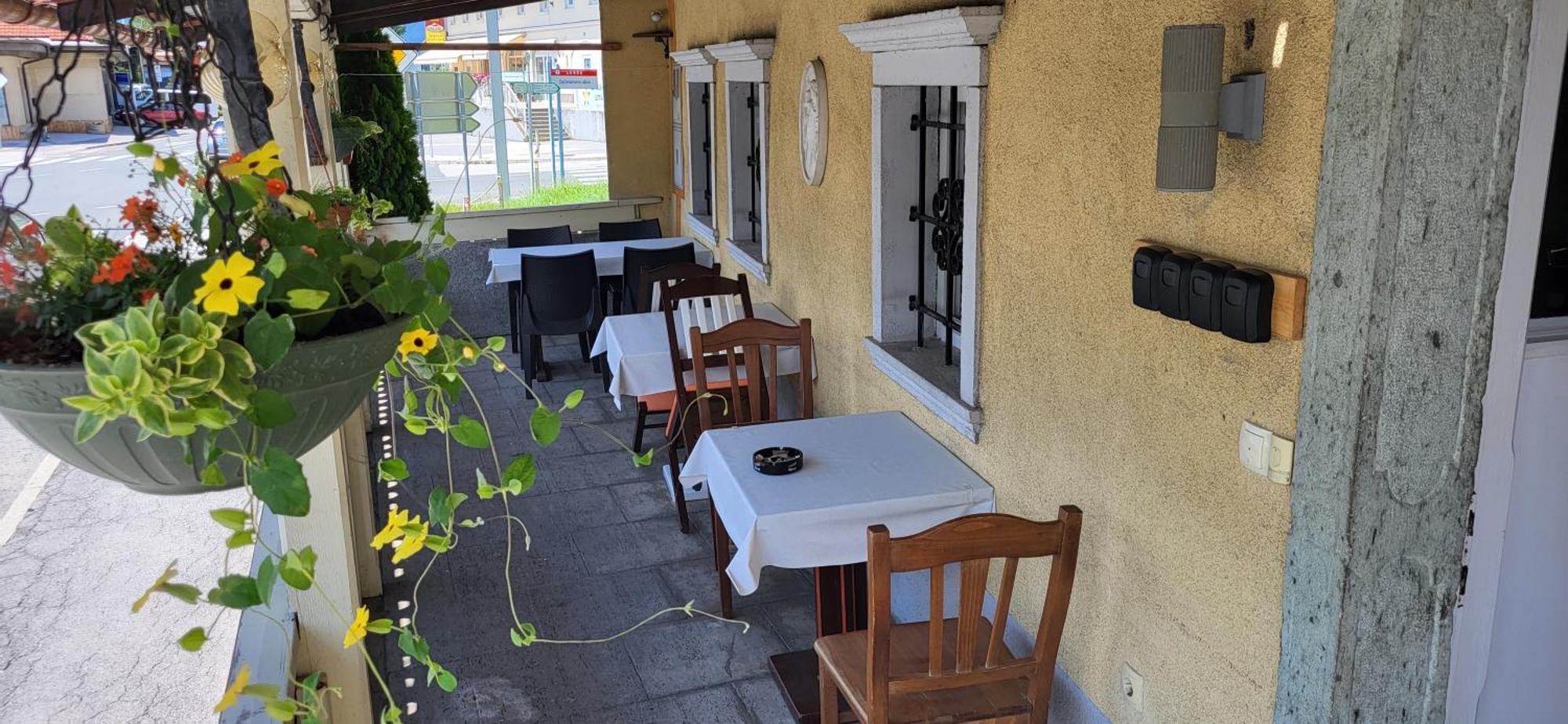 Lesce Hostel Exterior foto
